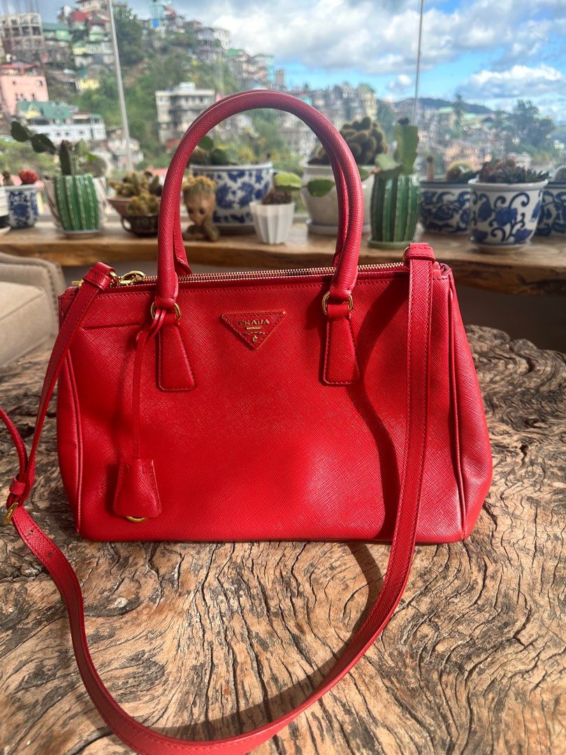 Prada on sale galleria sizes