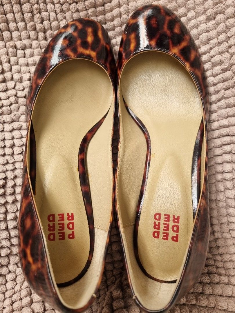 Red cheetah discount print heels