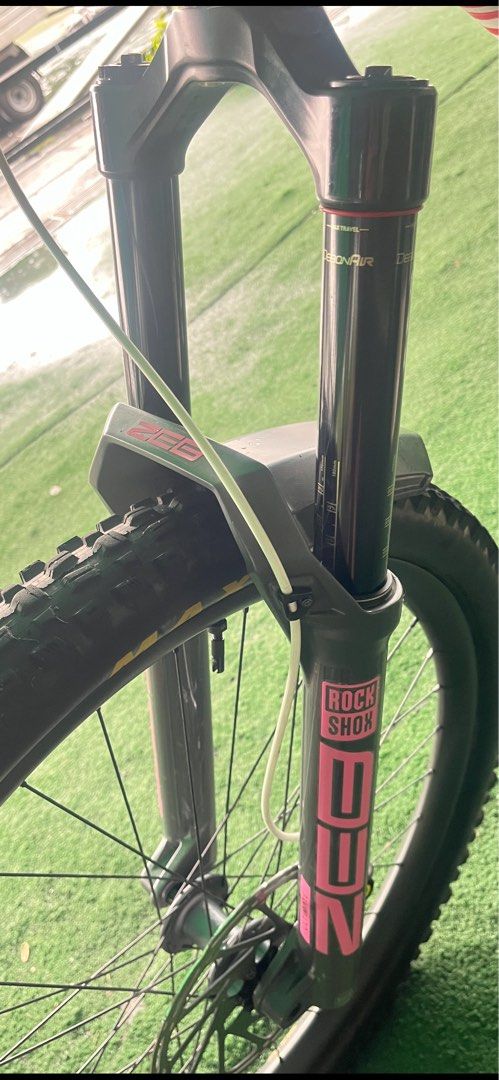 Rockshox Zeb ultimate 29er for trade sale Sports Equipment