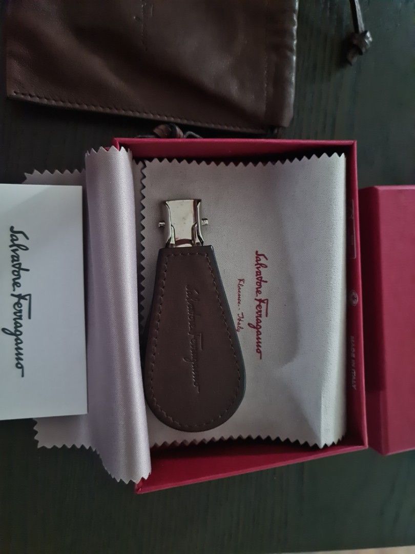 Ferragamo shoe deals horn