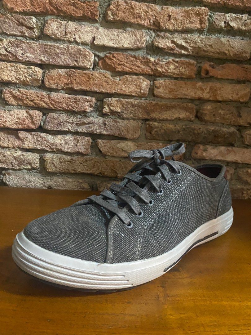 Skechers classic fit porter deals