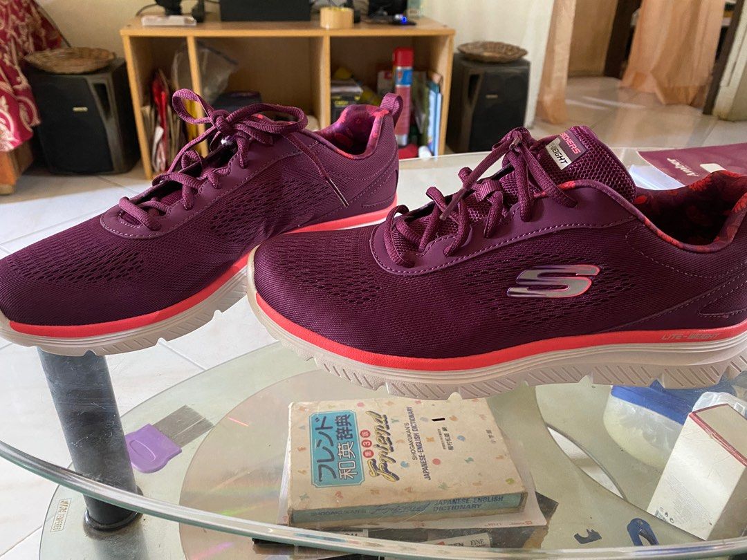 Lightweight sketchers cheap