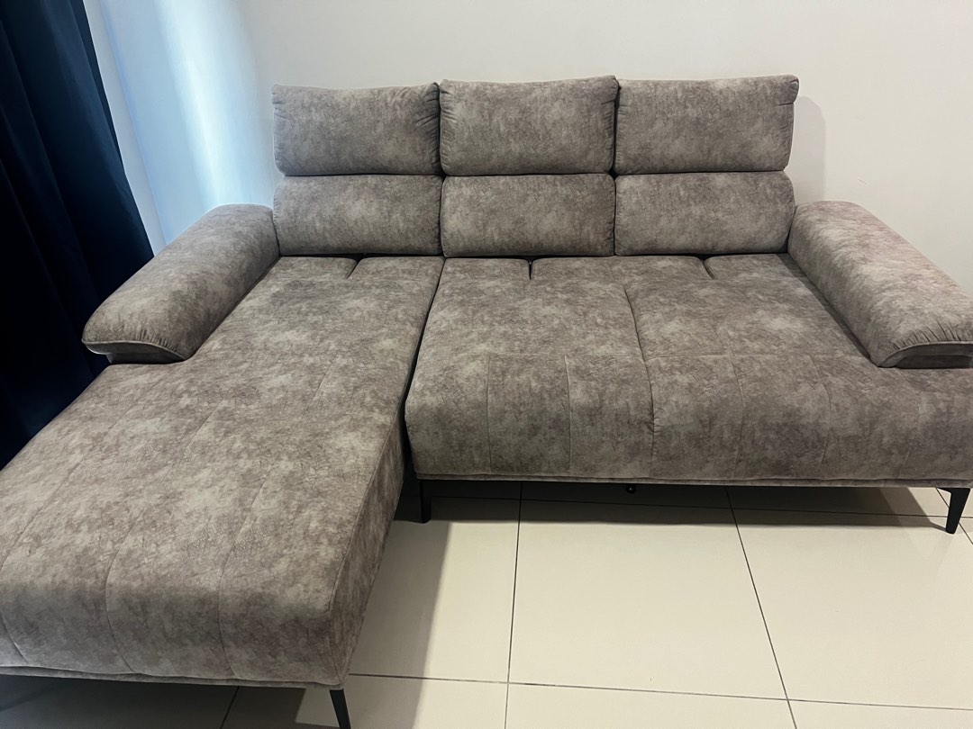 SOFA EXCLUSIVE BARU DAN MURAH NAK LETGO, Furniture & Home Living