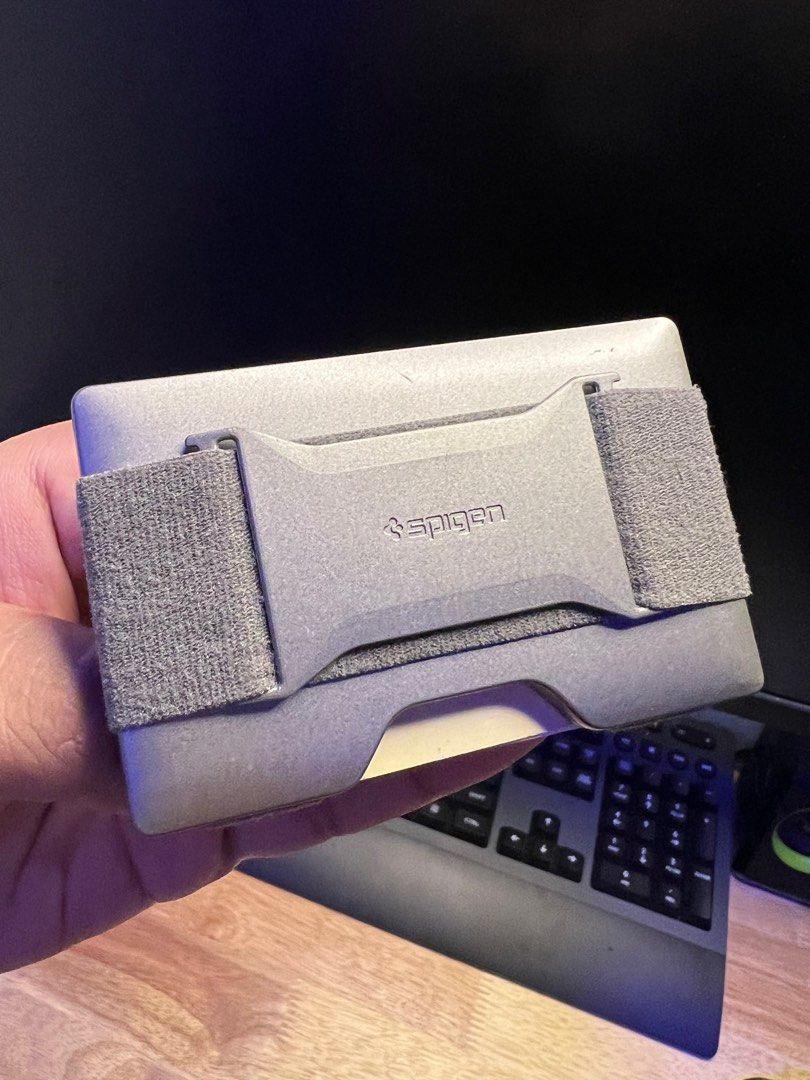 Spigen AirTag wallet, Women's Fashion, Bags & Wallets, Wallets & Card