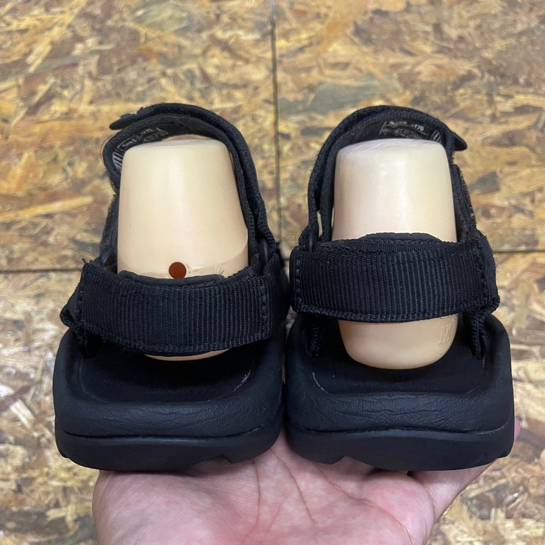 Teva sandals discount size 3