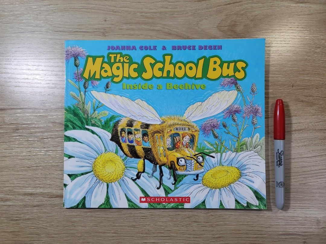 The Magic School Bus: Inside A Beehive (Category: Children's Books) located in Makati City. Submitted by babybookph (Listing ID 1270993575, Image 1). Description: Paper Back *EUC, Clean Copy.