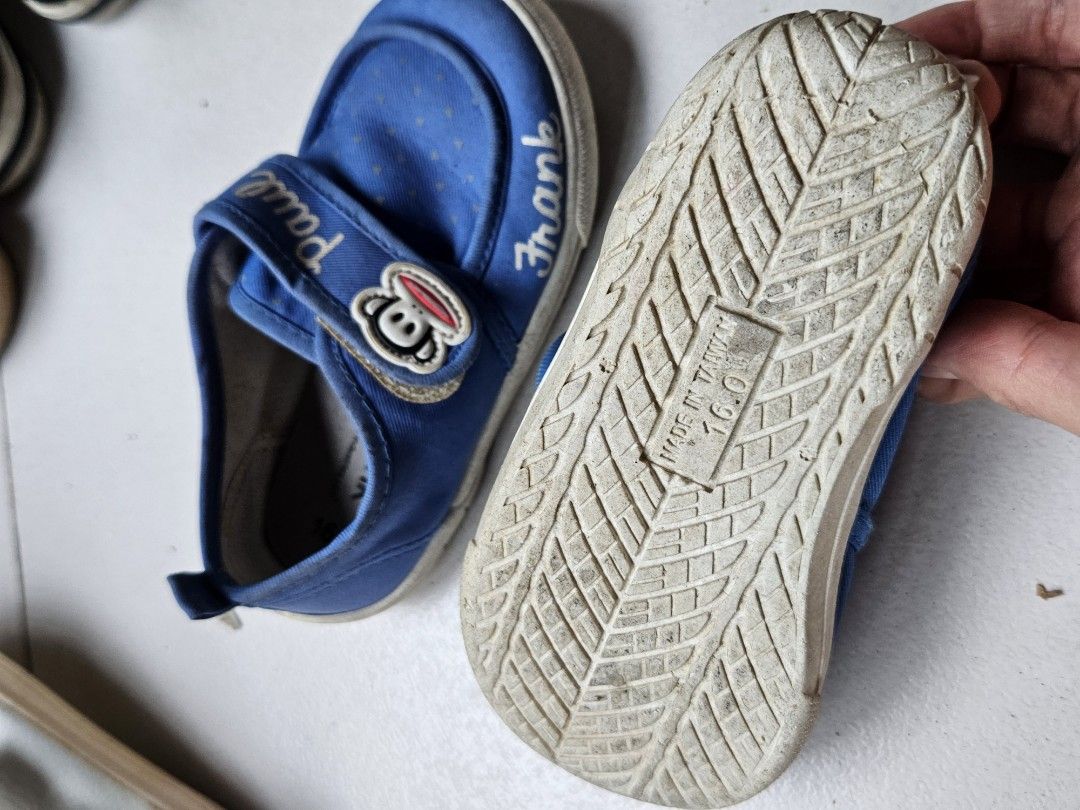 Used cheap boys shoes