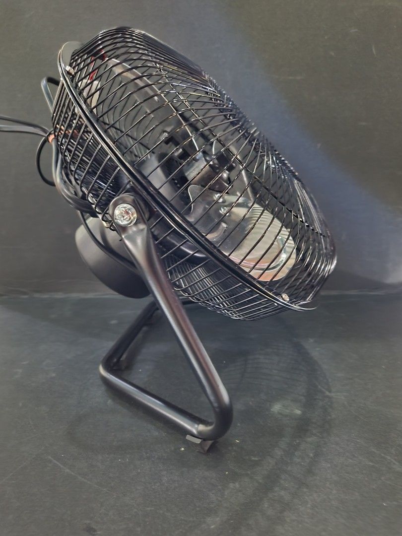 V172 Metal Circ Table Fan, Furniture & Home Living, Lighting & Fans