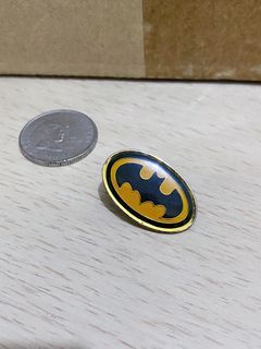 (Vintage) 80’s Batman - DC Comics - Bat Symbol Emblem/Logo - Lapel Brooch Pin