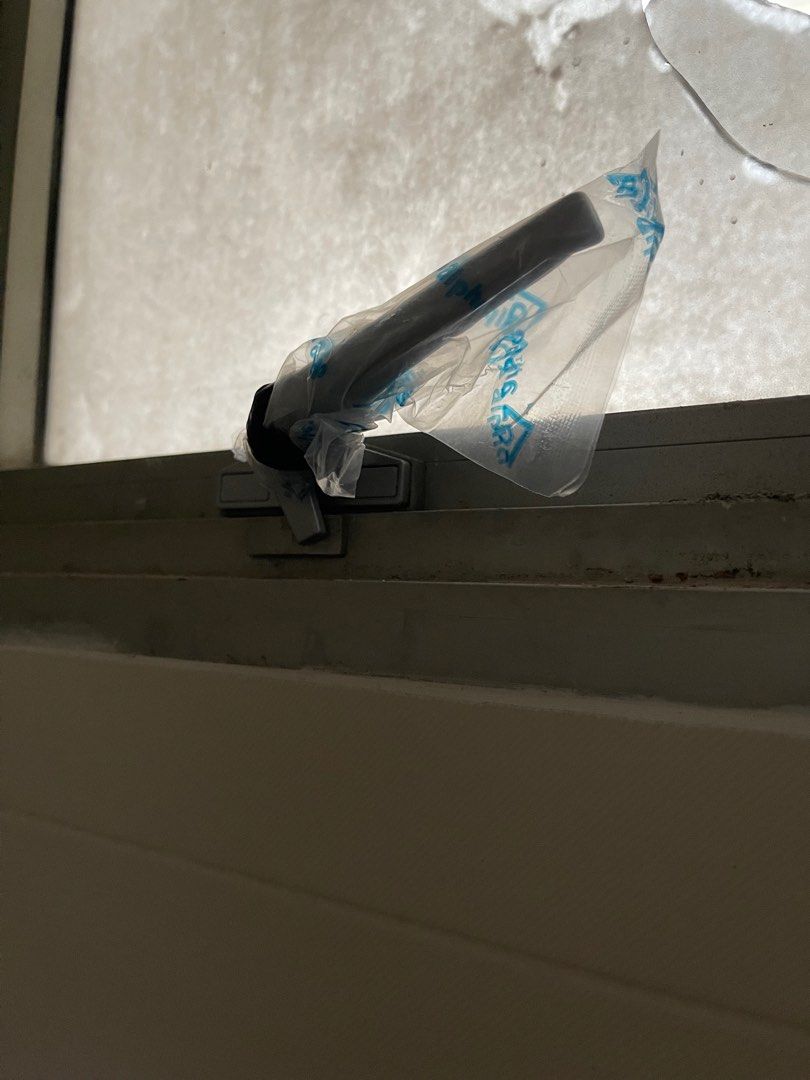 Window Handle Install + Replace (Category: Locks, Doors & Gates) located in Singapore. Submitted by top.maintenance.service.group (Listing ID 1270981777, Image 2). Description: More information 👉🏻8️⃣4️⃣1️⃣0️⃣8️⃣7️⃣0️⃣0️⃣ HT Supply and Install Premium Window Handle Handle Got Many Design ＃Can Try match Your Existing Handle ＃Pls Whats app Your Handle Photo To 8410 8700.