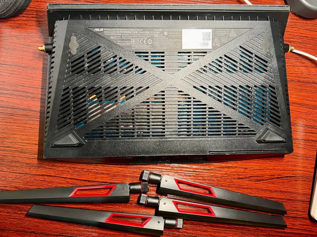 Wireless-AC3100 Dual band Gigabit router, Computers & Tech, Parts ...