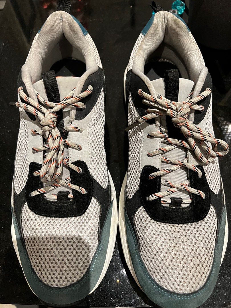 World Balance Invictus fits Size 11 Men s Fashion Footwear
