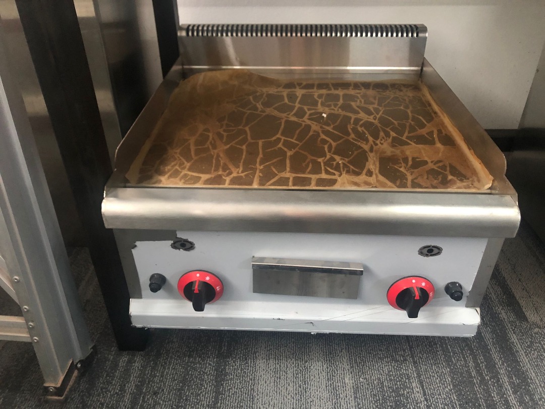 2ft Gas griddle/ Hot plate, Food & Drinks, Other Food & Drinks on Carousell