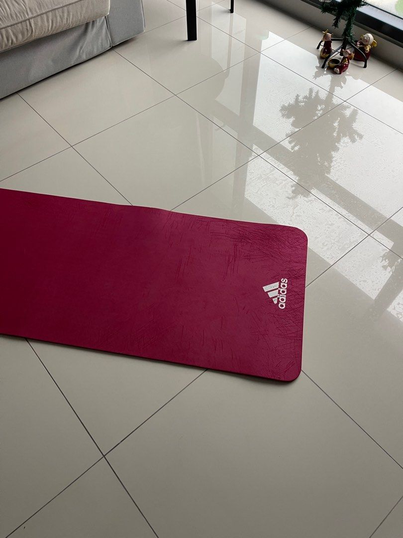 Lululemon - yoga mat 3mm pink marble reversible