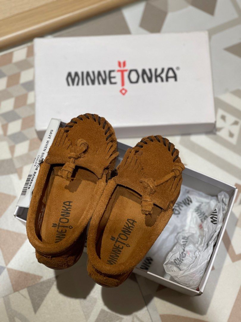 Minnetonka Moccasin Q