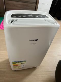 （分類：）位於 。 由 catcatcat411 提交（商品編號 1271077482，圖片 1）。簡介： 。