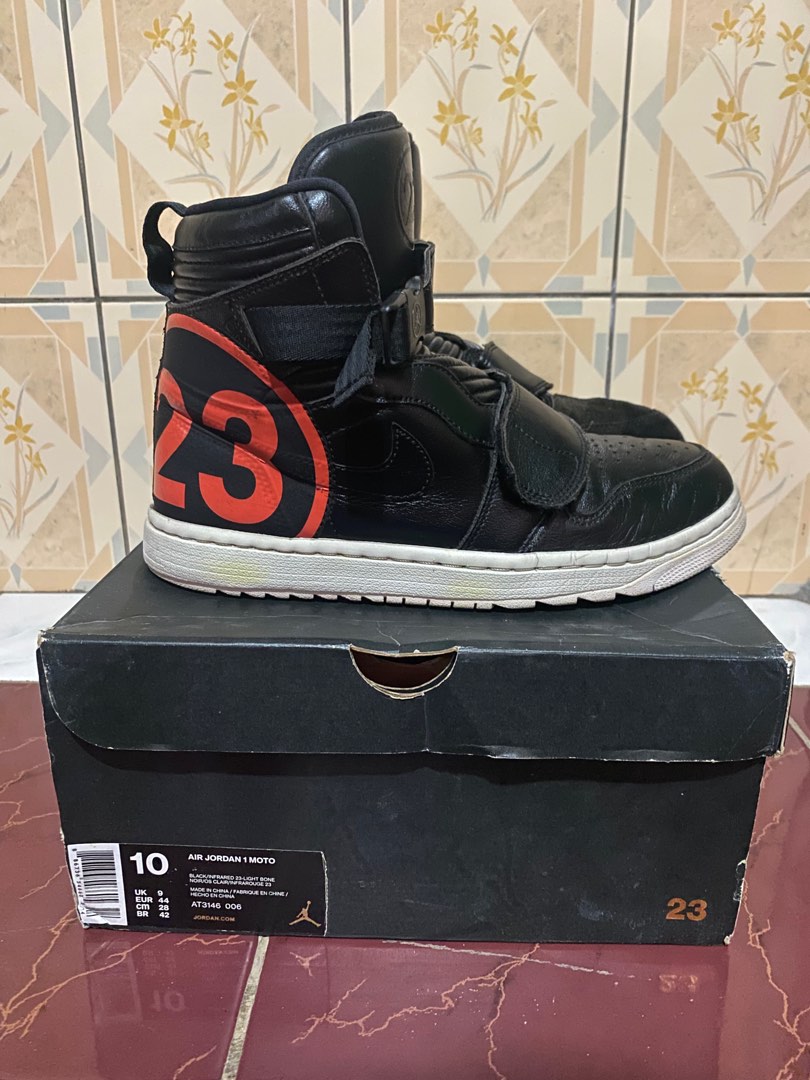 jordan 1 moto black