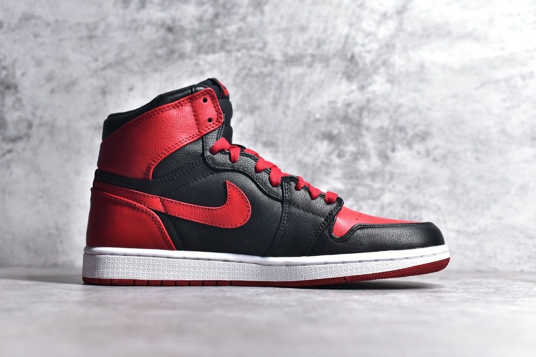 Air Jordan 1 Retro Banned Red Black shoes Men s Fashion Footwear