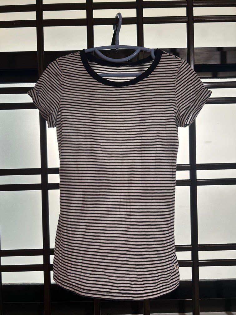Black and white sales striped shirt american eagle