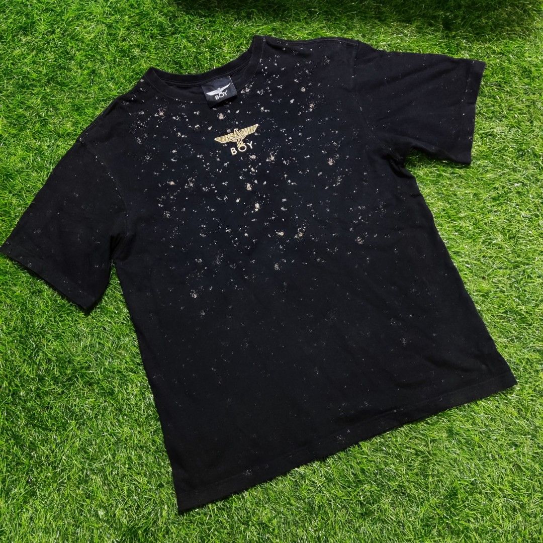 Boy London Shirt (Category: Tshirts & Polo Shirts ) located in Legazpi City. Submitted by fastpicksph (Listing ID 1253459066, Image 2). Description: BOY London Shirt Size: 28 - 29 L X 21 W Condition: Excellent Color: 9.5/10 Issue : None SWIPE TO SEE MORE DETAILS Shipping Thru J&T or LBC Buyer Shoulders Shipping Bank Transfer or Maya for PAYMENTS Thank You. Happy Buying! ☺️☺️ Follow Our IG Store @fastpicksph #thrifting #thriftingfinds #thriftingph