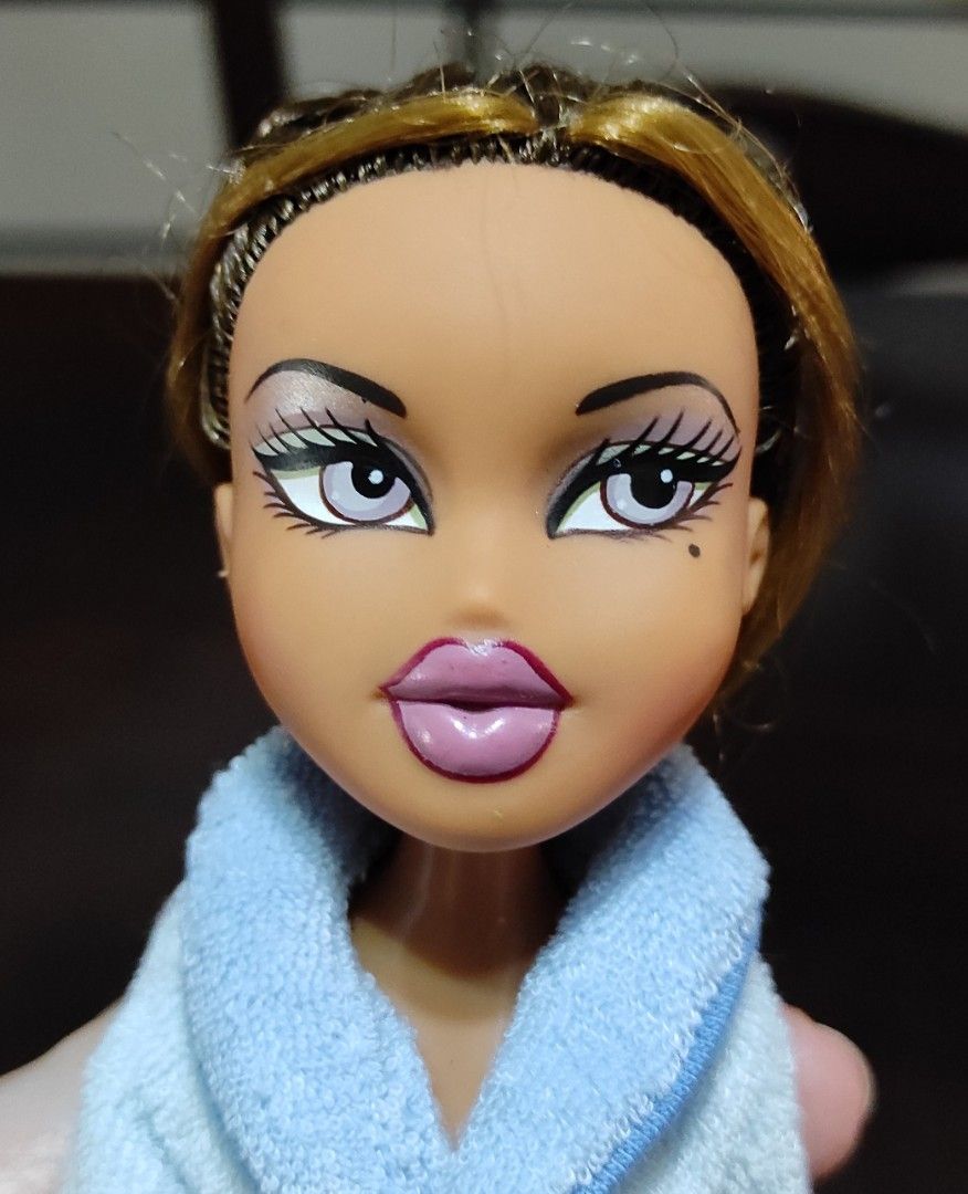 Bratz Yasmin Slumber Party 2nd Edition Doll, Hobbies & Toys, Toys & Games on Carousell