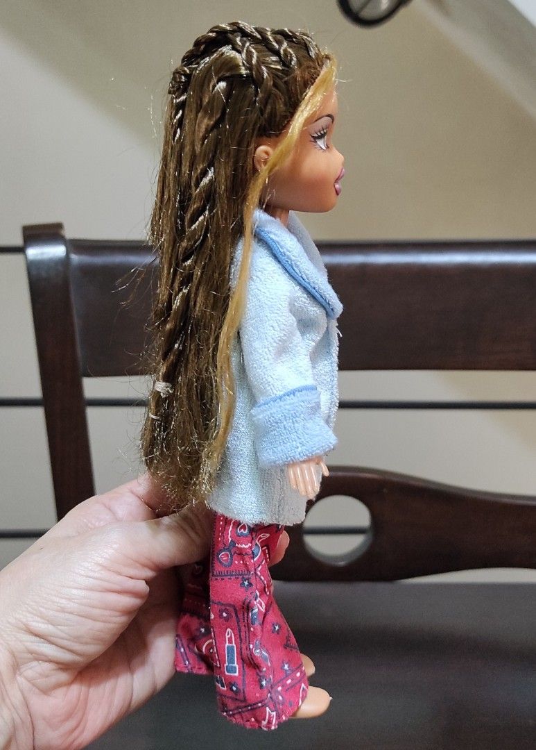 Bratz Yasmin Slumber Party 2nd Edition Doll, Hobbies & Toys, Toys & Games on Carousell