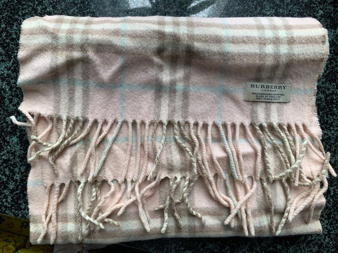 Burberry 50 cashmere 50 wool scarf rosa top