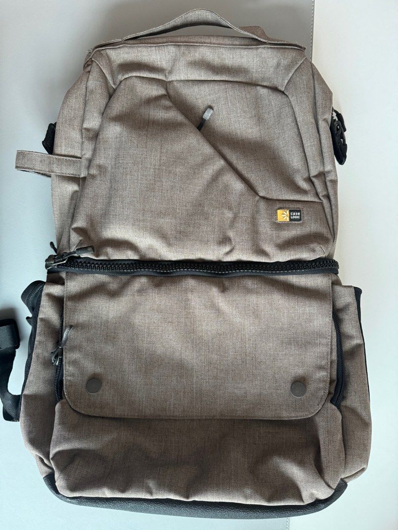 Camera Backpack (Category: Camera Bags & Carriers) located in Singapore. Submitted by kh288 (Listing ID 1271113724, Image 1). Description: - Hardly used Camera Backpack with many compartments and pockets - No stains, no tears, no scratches .