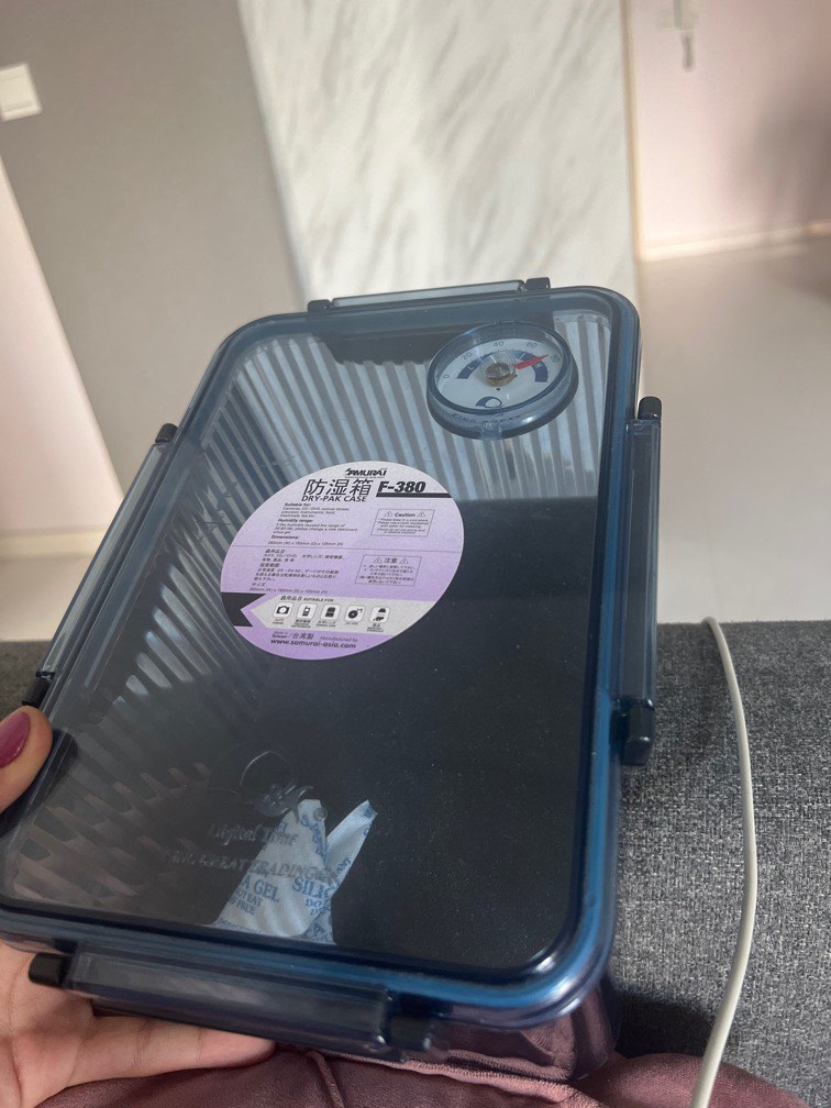 Camera humidity box, Photography, Photography Accessories, Camera Bags & Carriers on Carousell