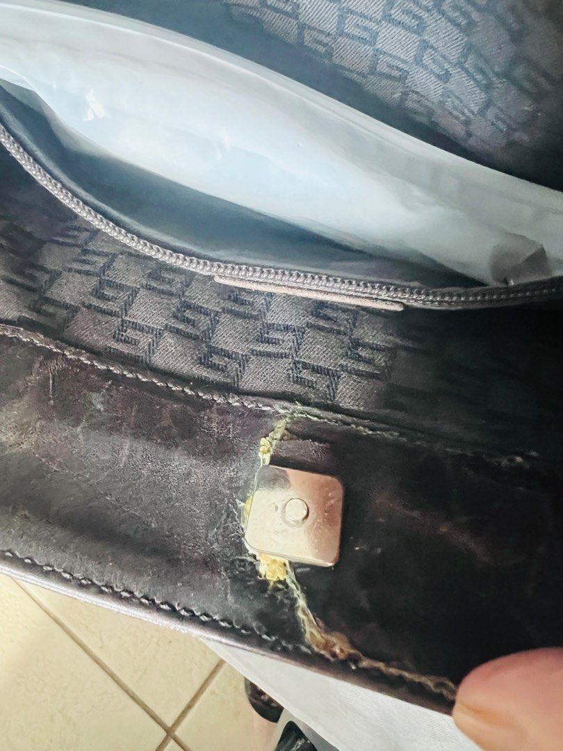 Cherry line vintage (Category: Luxury Bags & Wallets) located in Muntinlupa City. Submitted by sassygchanel (Listing ID 1271054731, Image 2). Description: Project bag Free watch .