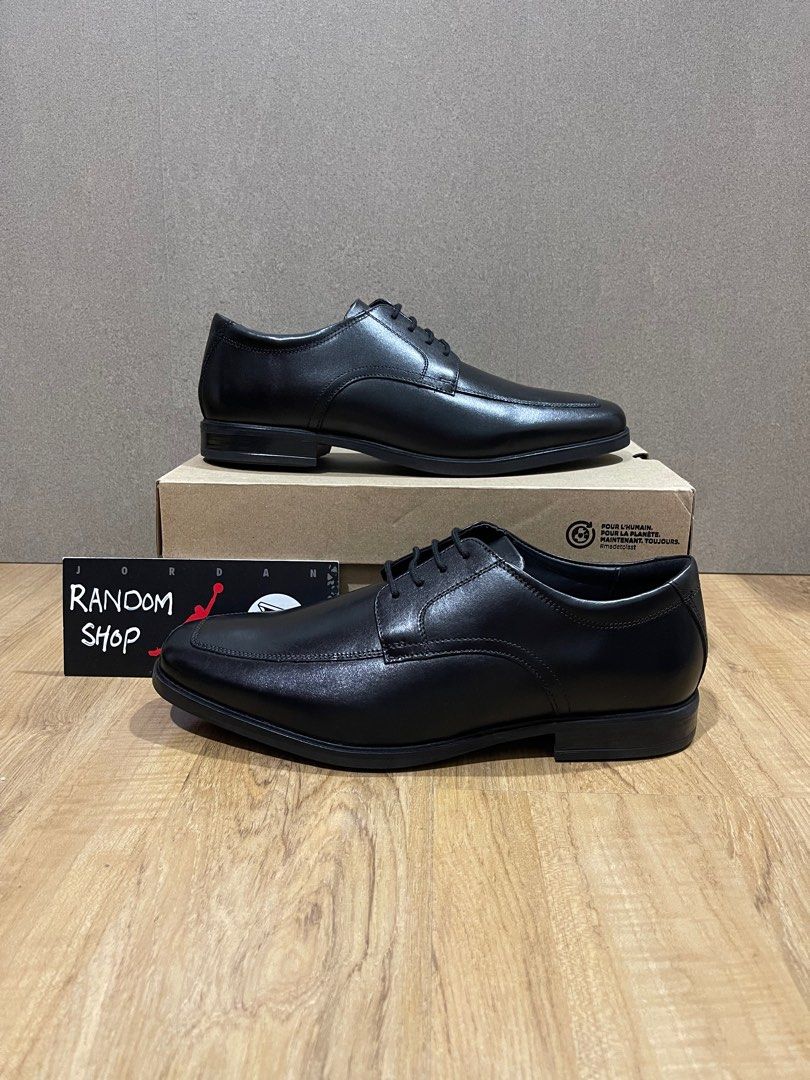 Clarks Howard Apron Black Leather, Men's Fashion, Footwear, Dress shoes on Carousell