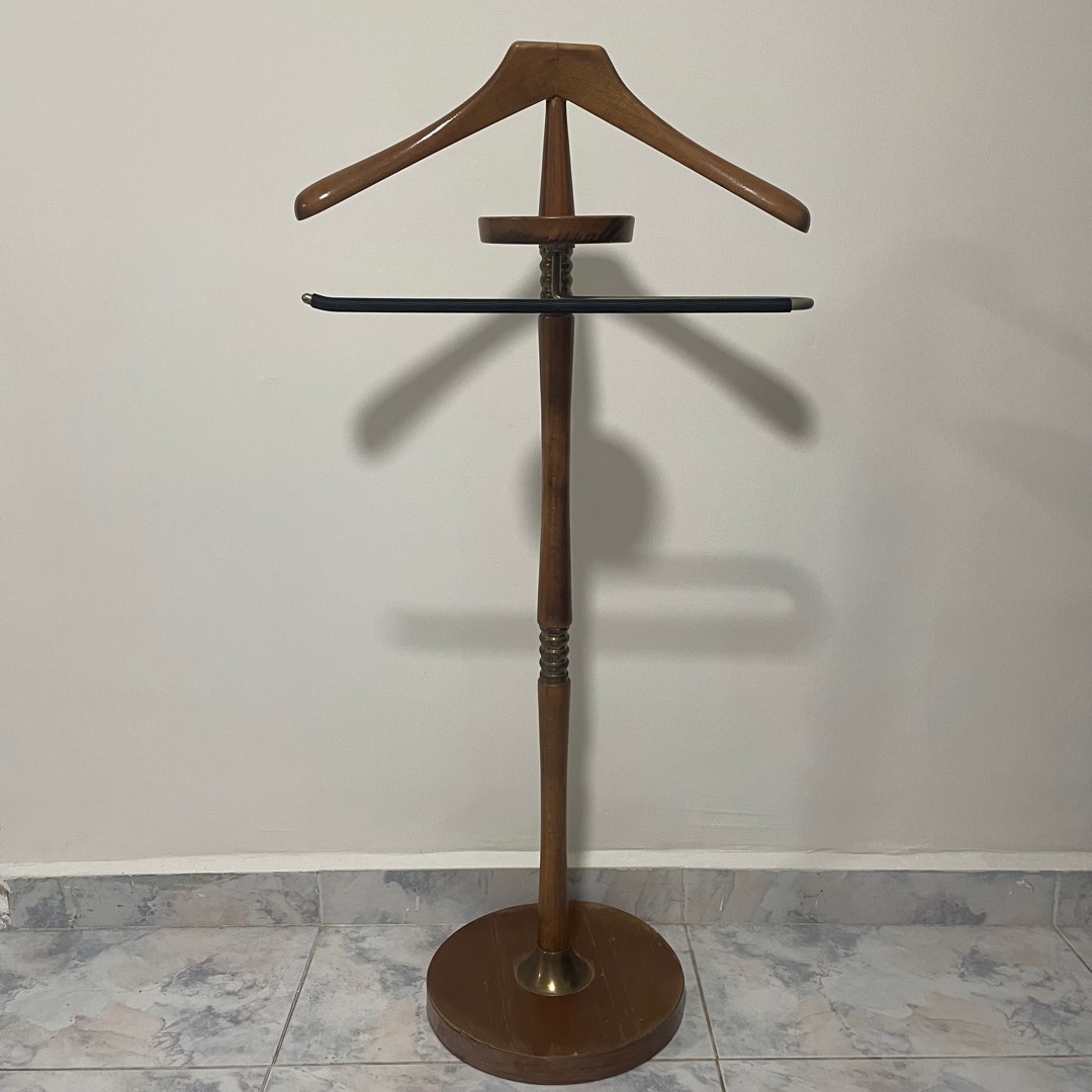 Blazer shop hanger stand