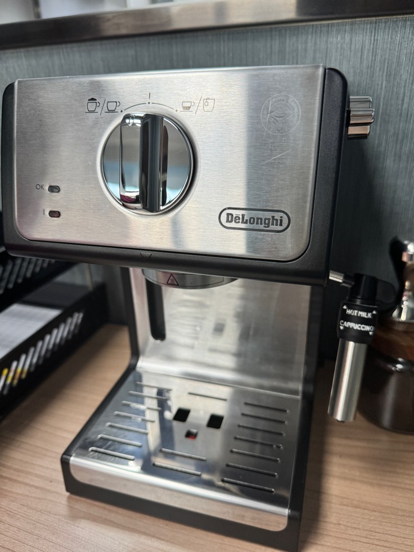 Delonghi Coffee machine 半自動咖啡機 ECP35.31, 家庭電器, 廚房電器, 咖啡機及咖啡壺 Carousell