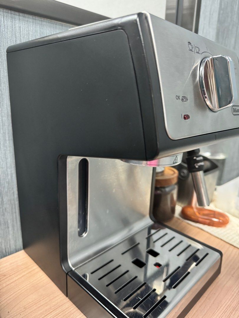 Delonghi Coffee machine 半自動咖啡機 ECP35.31, 家庭電器, 廚房電器, 咖啡機及咖啡壺 Carousell