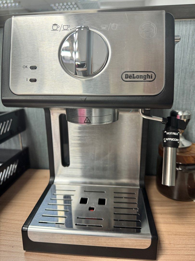 Delonghi Coffee machine 半自動咖啡機 ECP35.31, 家庭電器, 廚房電器, 咖啡機及咖啡壺 Carousell