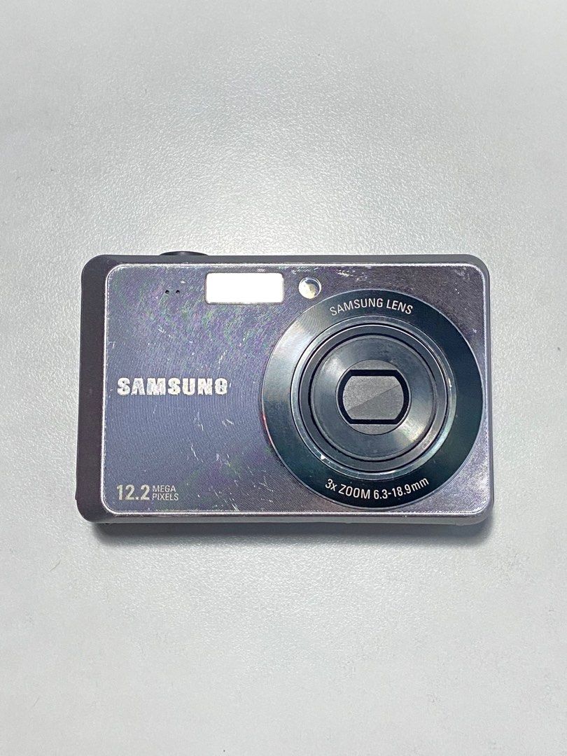 Digital Camera Samsung ES60 (Category: Cameras) located in Valenzuela. Submitted by alfeopaulramos7490 (Listing ID 1271198492, Image 2). Description: Samsung ES60 12.2 megapixel P5,499 +sf Inclusion: * es60 body * bnew original samsung battery * bnew original samsung adapter * bnew original samsung cable * bnew original samsung charger * original samsung wrist strap No issue 100% all working WITH 1 MONTH WARRANTY TO GUARANTEE THE UNIT HAS NO ISSU