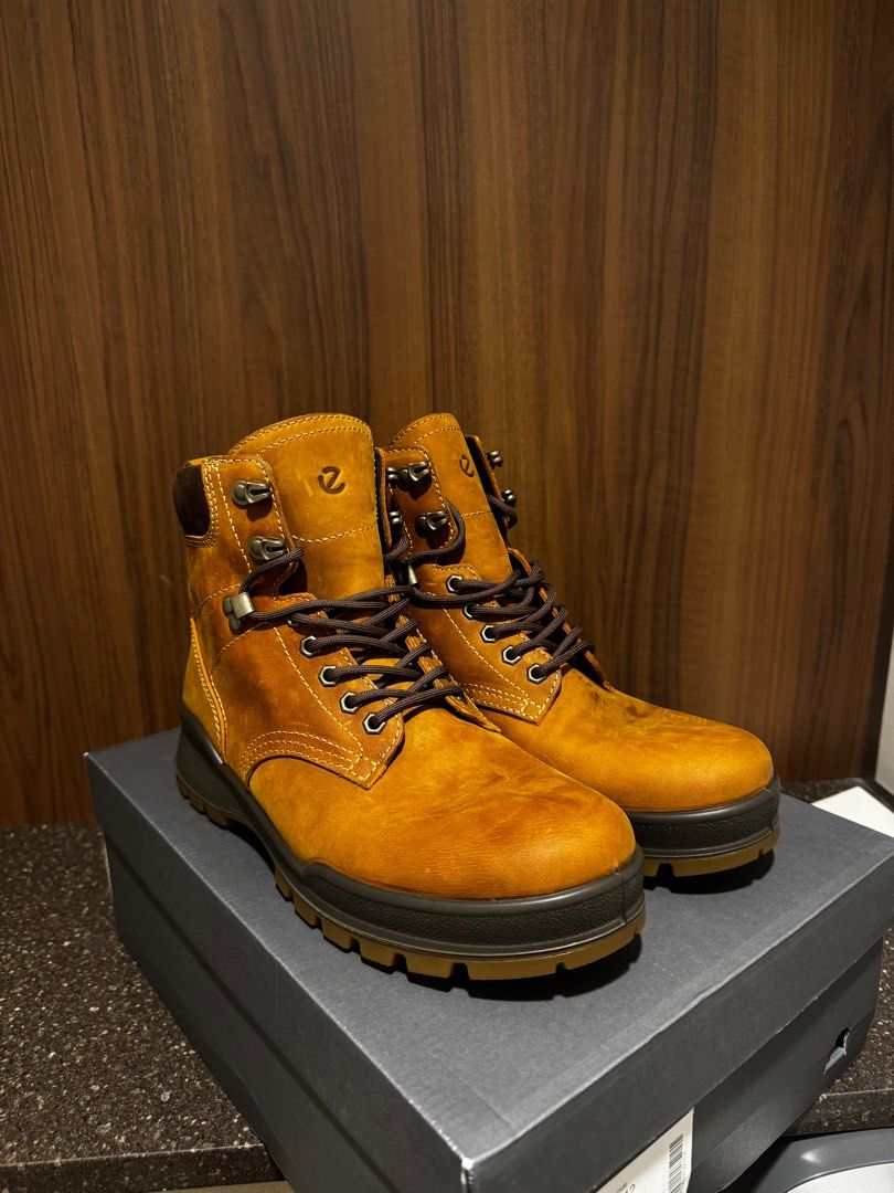 Ecco track outlet 25 mens yellow