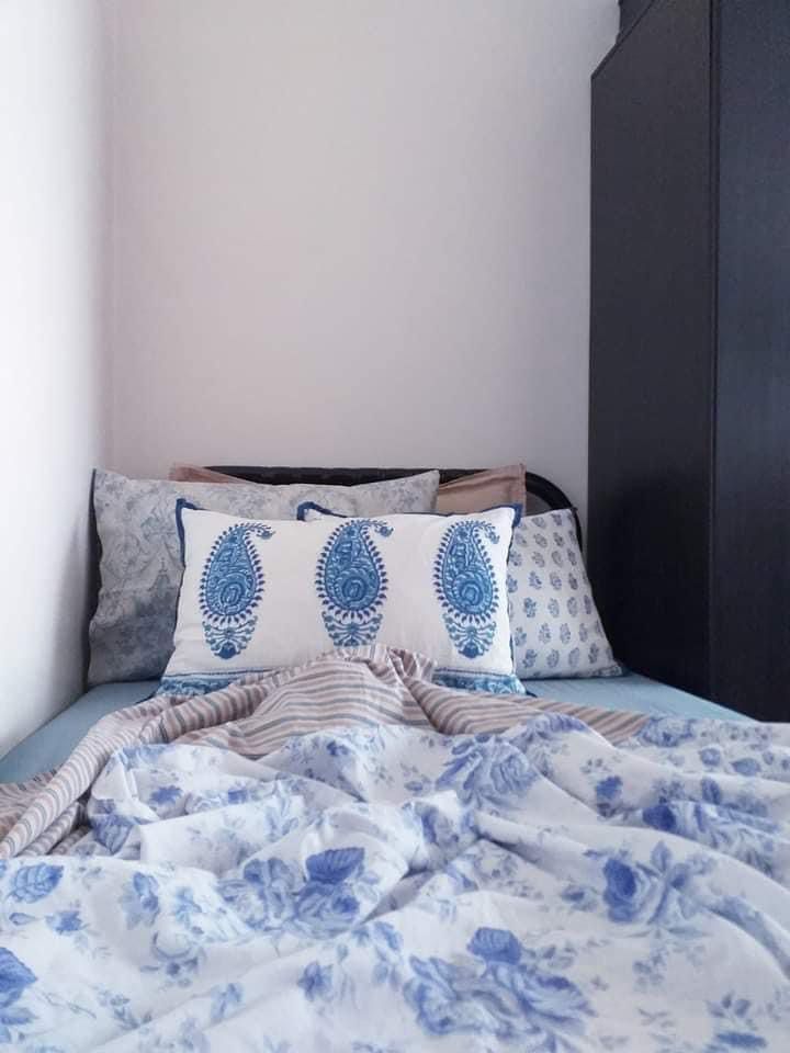 FOR SALE: The Oriental Place (Category: Apartments & Condos) located in Manila. Submitted by johncarlosoriaga (Listing ID 1271135271, Image 3). Description: Exclusive Listing! with Authority to Sell✍️ FOR SALE: The Oriental Place Chino Roces Ave., Makati City by Federaland Details: 36sqm; loft type No parking slot Year turned over: built 2011, purchased in 2013 With assume balance Selling this as Semi-furnished Never rented Php 5,500,000 inclusiv