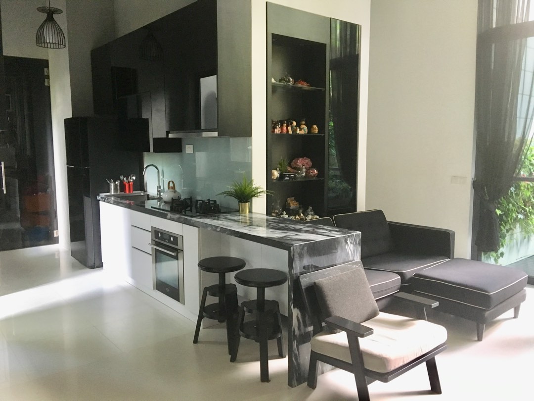 (Category: ) located in . Submitted by seowmao (Listing ID 1271069341, Image 1). Description: .