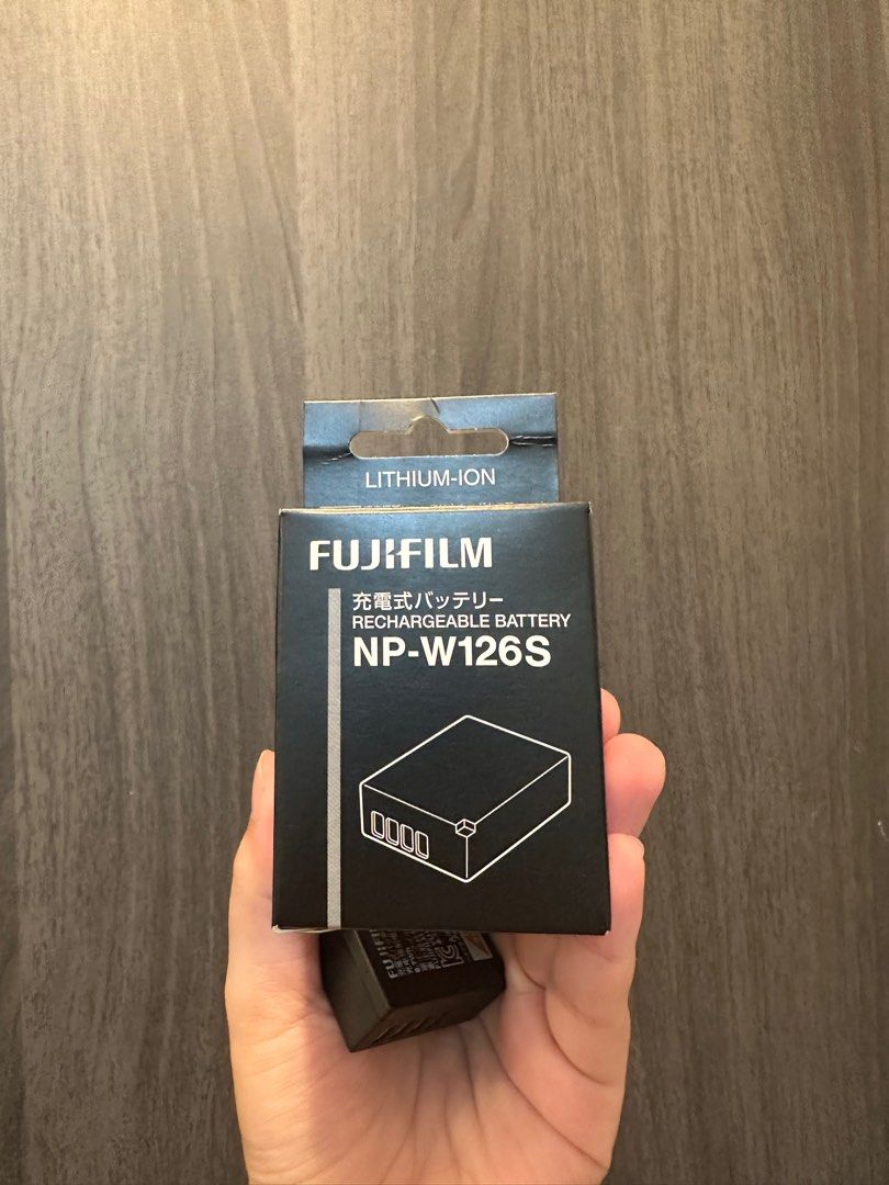 FUJIFILM BATTERY NP-W126S (Category: Batteries & Chargers) located in San Luis. Submitted by chengdecluttering (Listing ID 1271052854, Image 1). Description: .