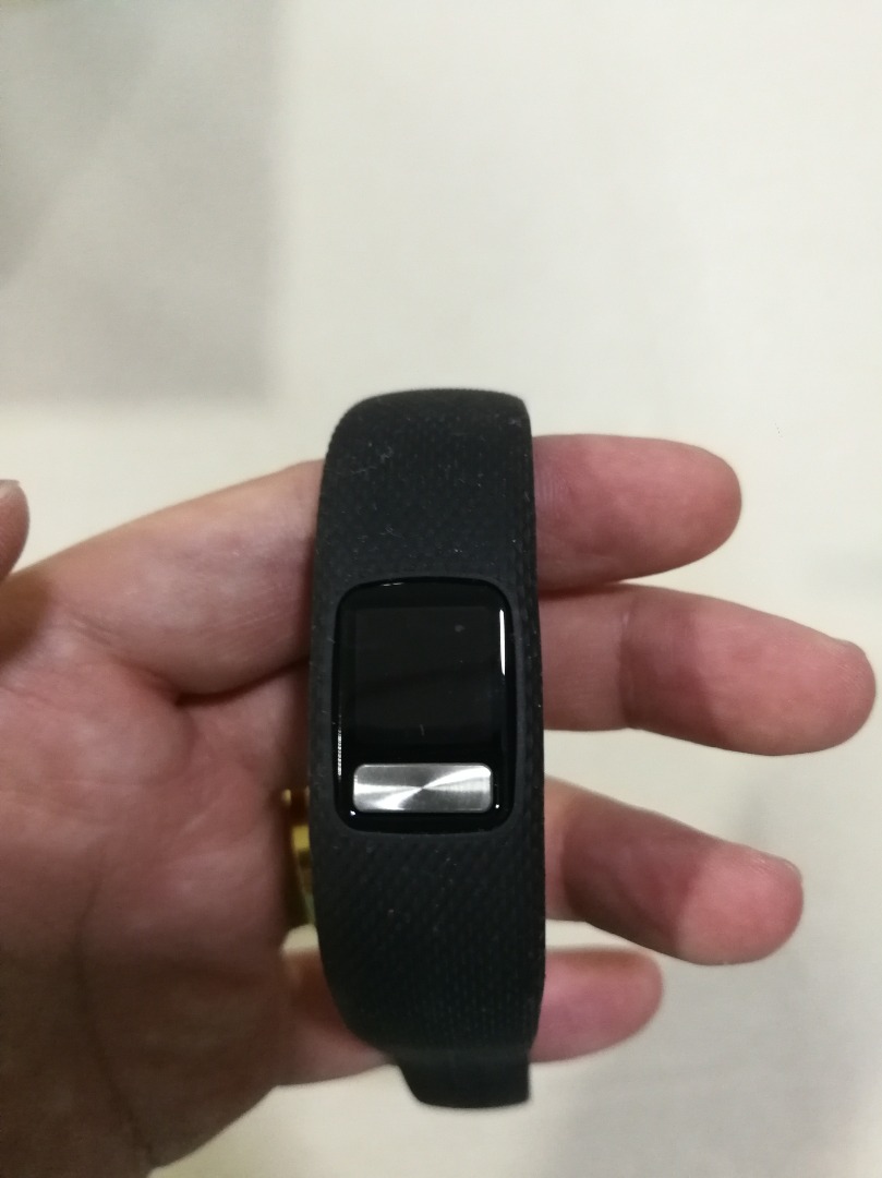 Vivofit on sale 4 review
