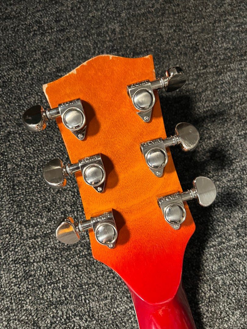 Adesivo Con Tecnologia Di Design Piatto | Vettore Gratis - Foto 2