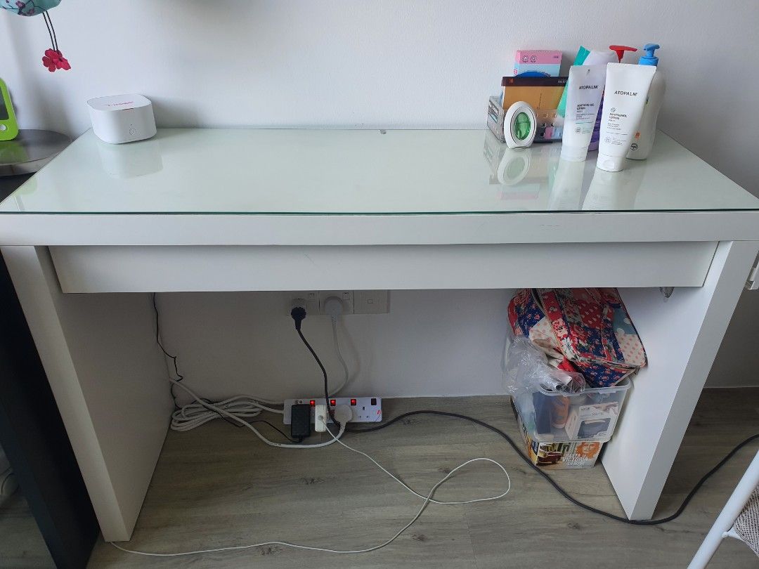 Malm dressing discount table as desk