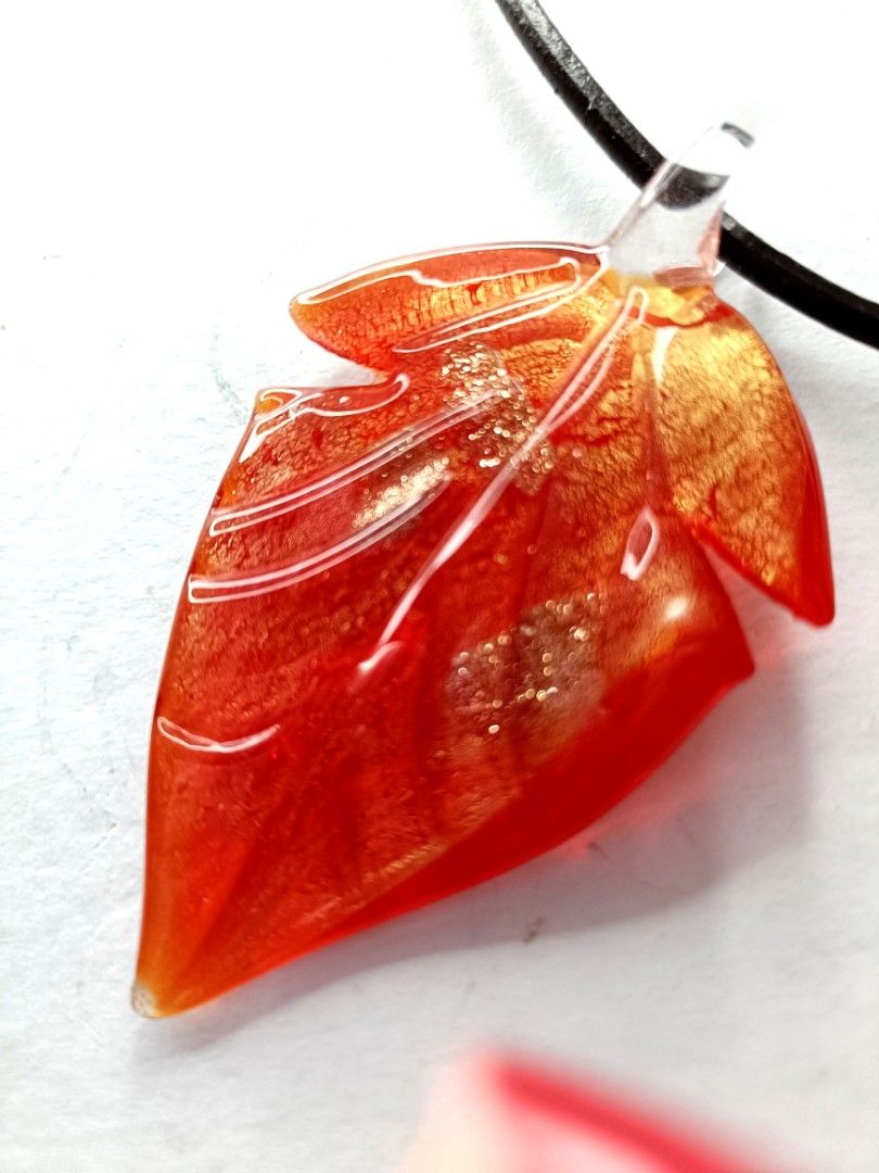 Glass choker outlet