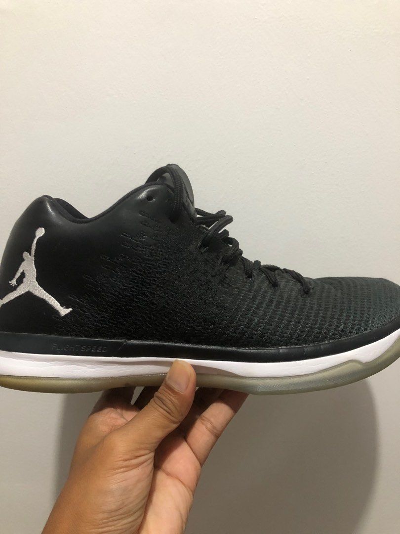 Jordan 31 low deals black and white