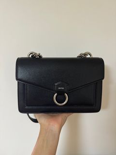 （分類：）位於 。 由 baconsss 提交（商品編號 1271092475，圖片 1）。簡介： 。