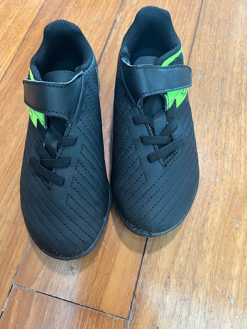 Baby football deals boots