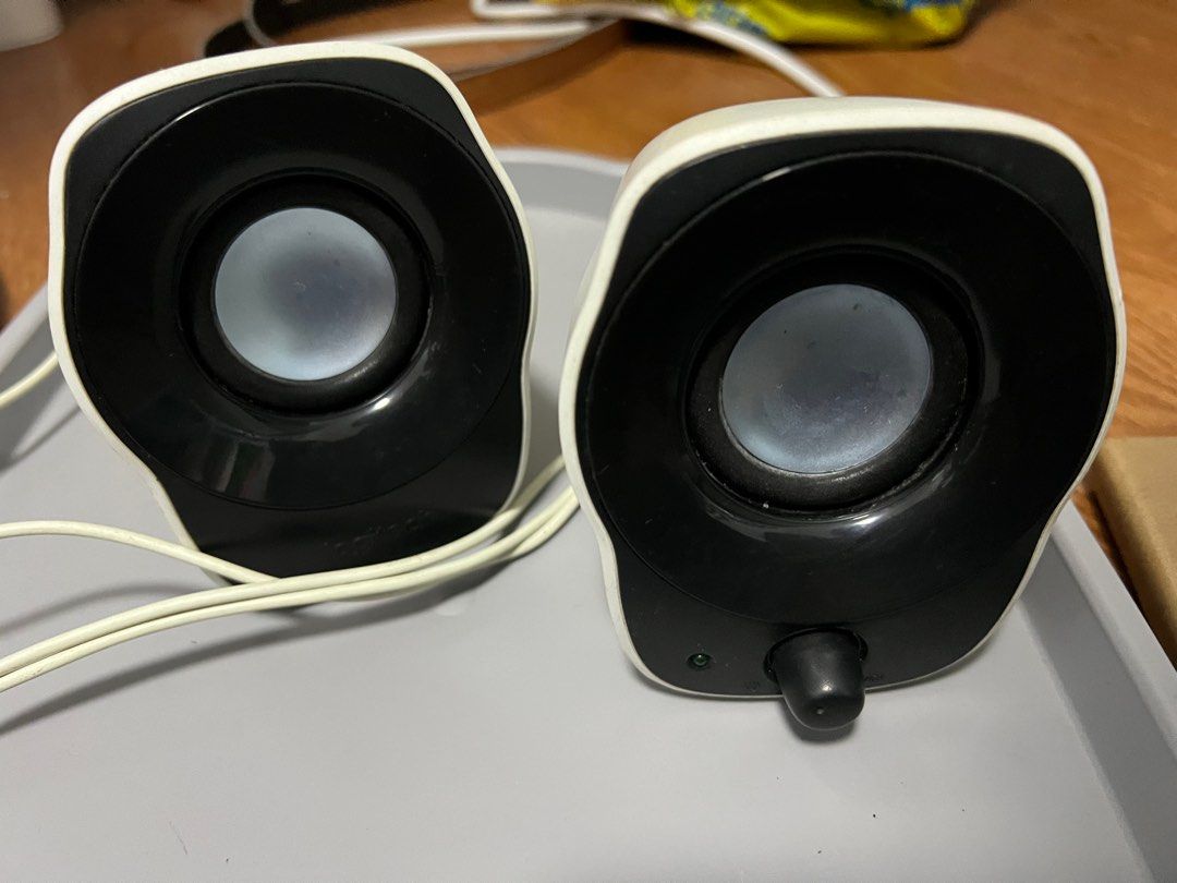 Logitech Speaker (Category: Soundbars, Speakers & Amplifiers) located in Caloocan City. Submitted by lhizaroy0109110 (Listing ID 1271074131, Image 1). Description: .