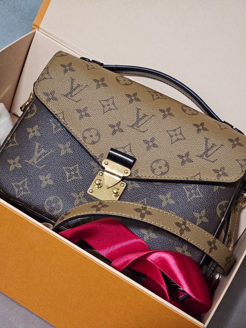 Louis vuitton metis reverse hot sale