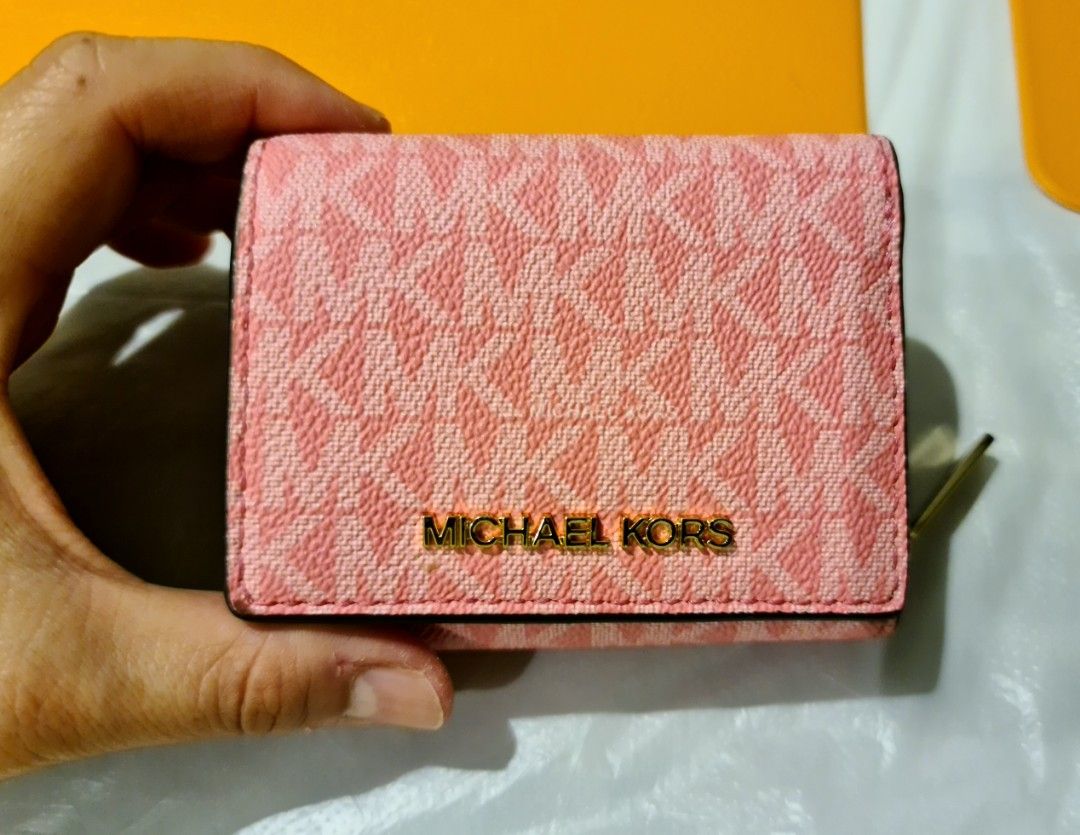 Michael kors women's discount wallet sale